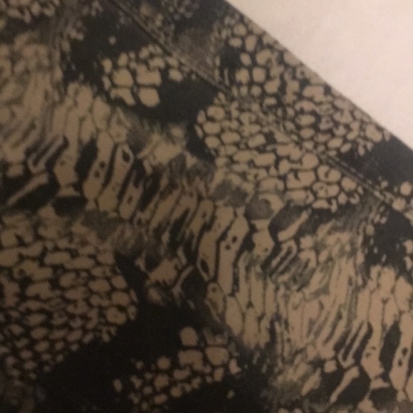 Cabi Python Jeans - Picture 4 of 5